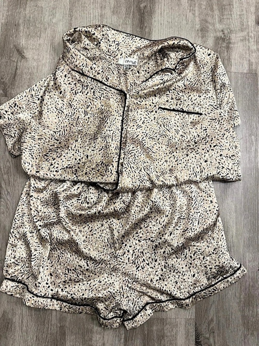Pajama Set Animal Print Beige & Black Size XL Like New